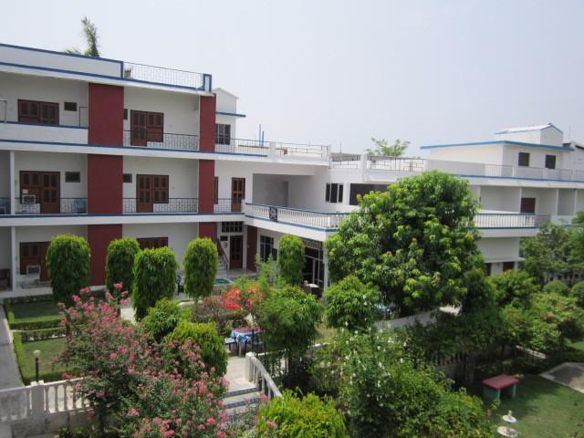 Hotel Surya Khajuraho Bagian luar foto